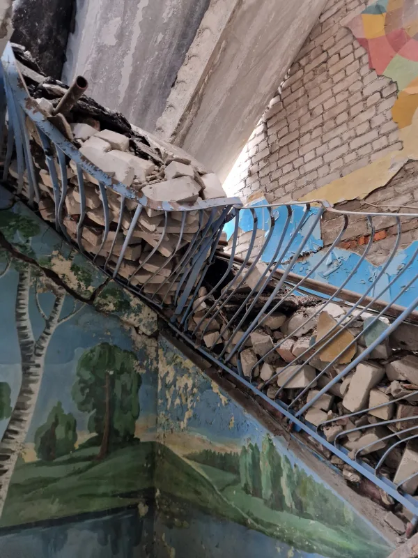 Ukraine kindergarten bombed down by russians