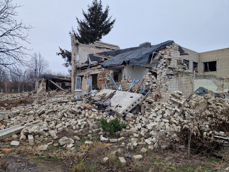 Ukraine kindergarten bombed down by russians
