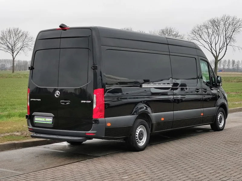 Minivan for transport