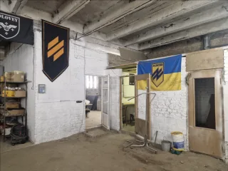 Garage for military vehicles needs help