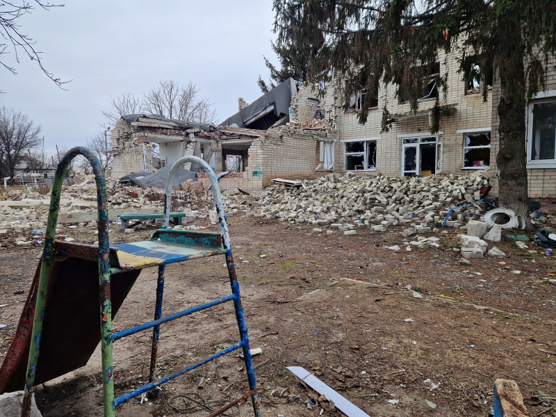Ukraine kindergarten bombed down by russians