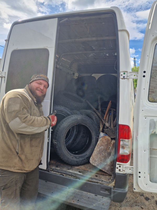 DELIVERED: aid package given over to 3rd Assault Brigade