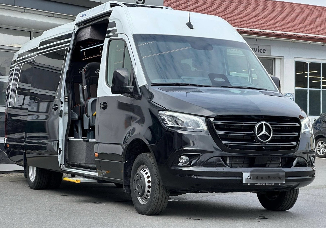 Minivan for transport